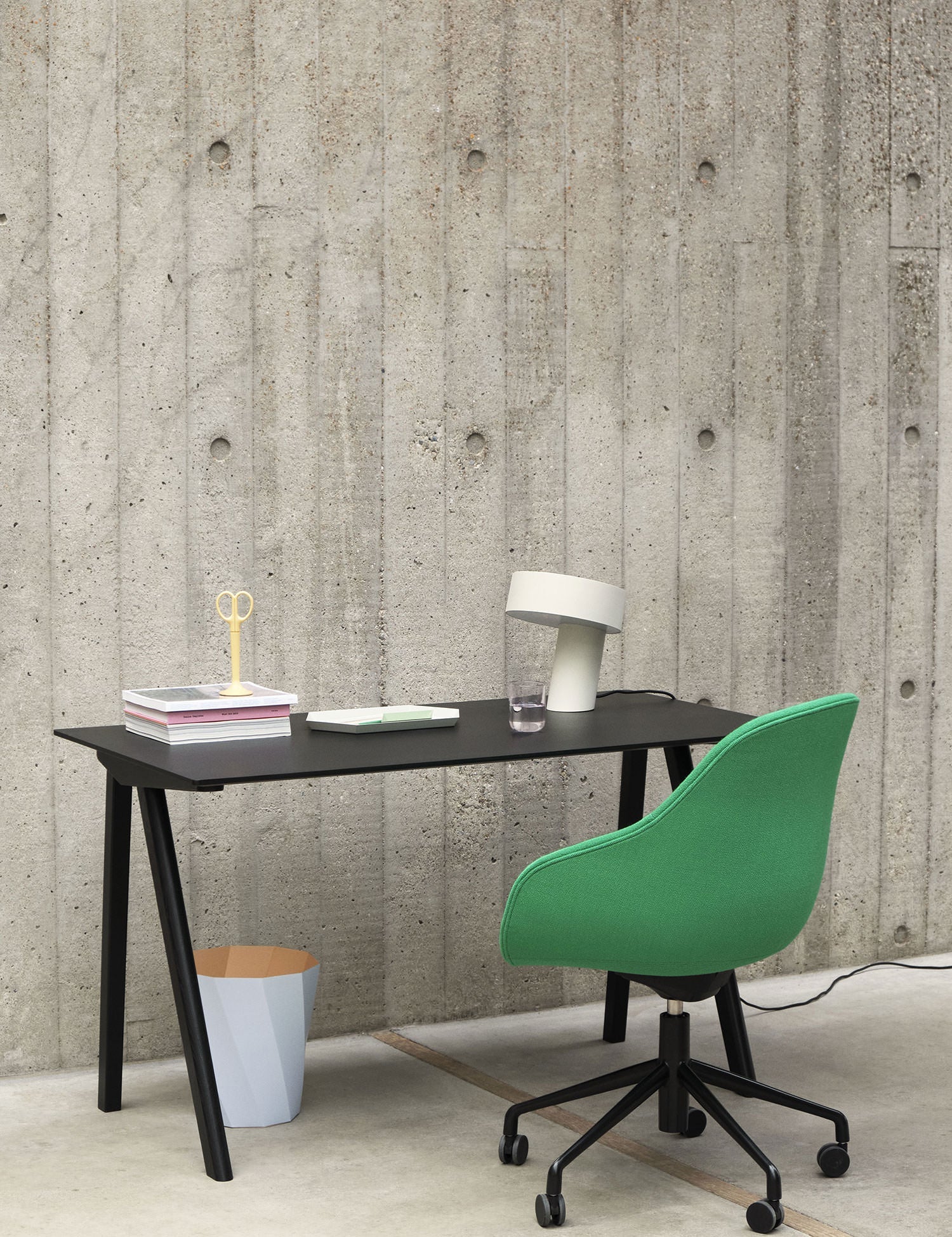 Slant Lamp (White)