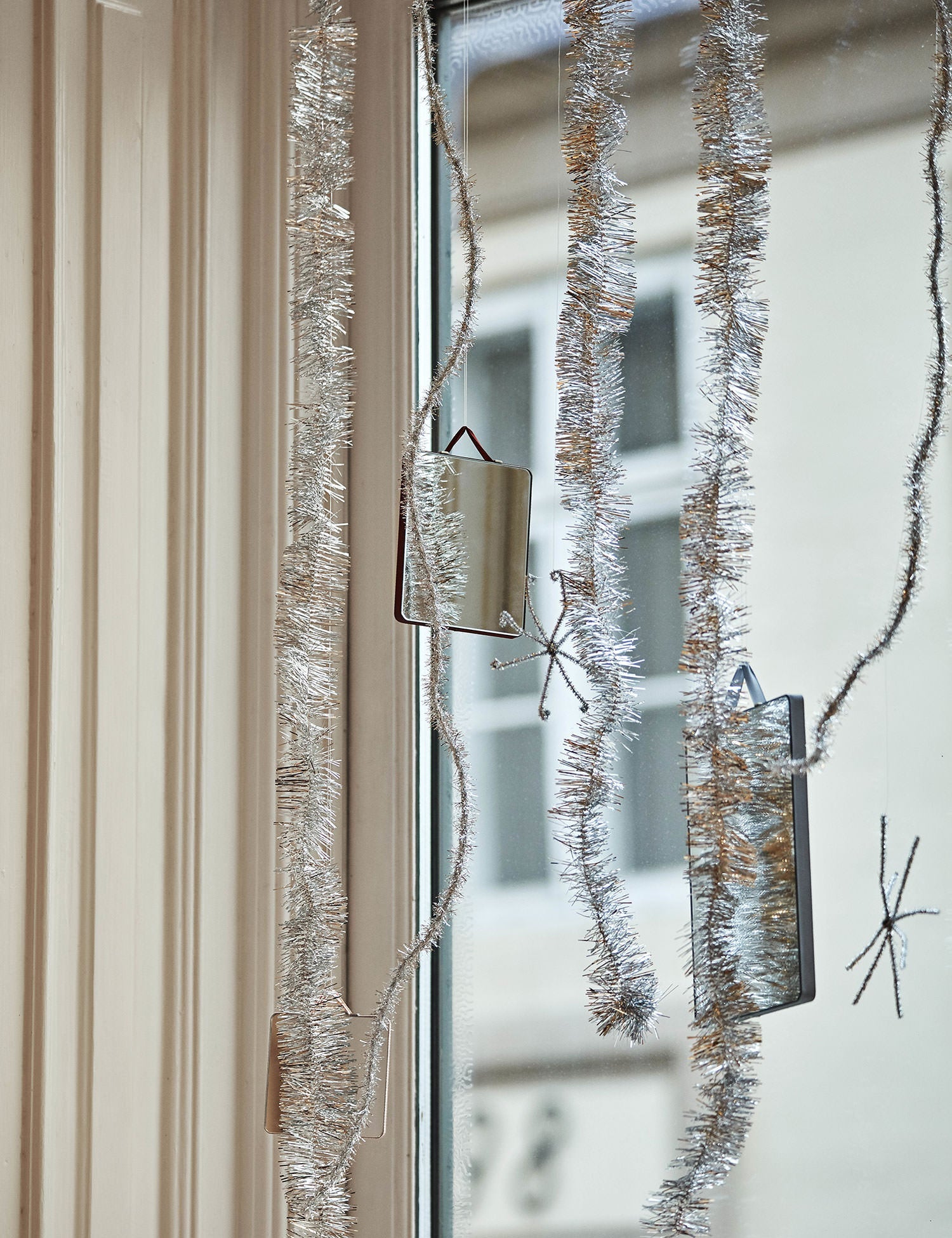 Ruban Mirror