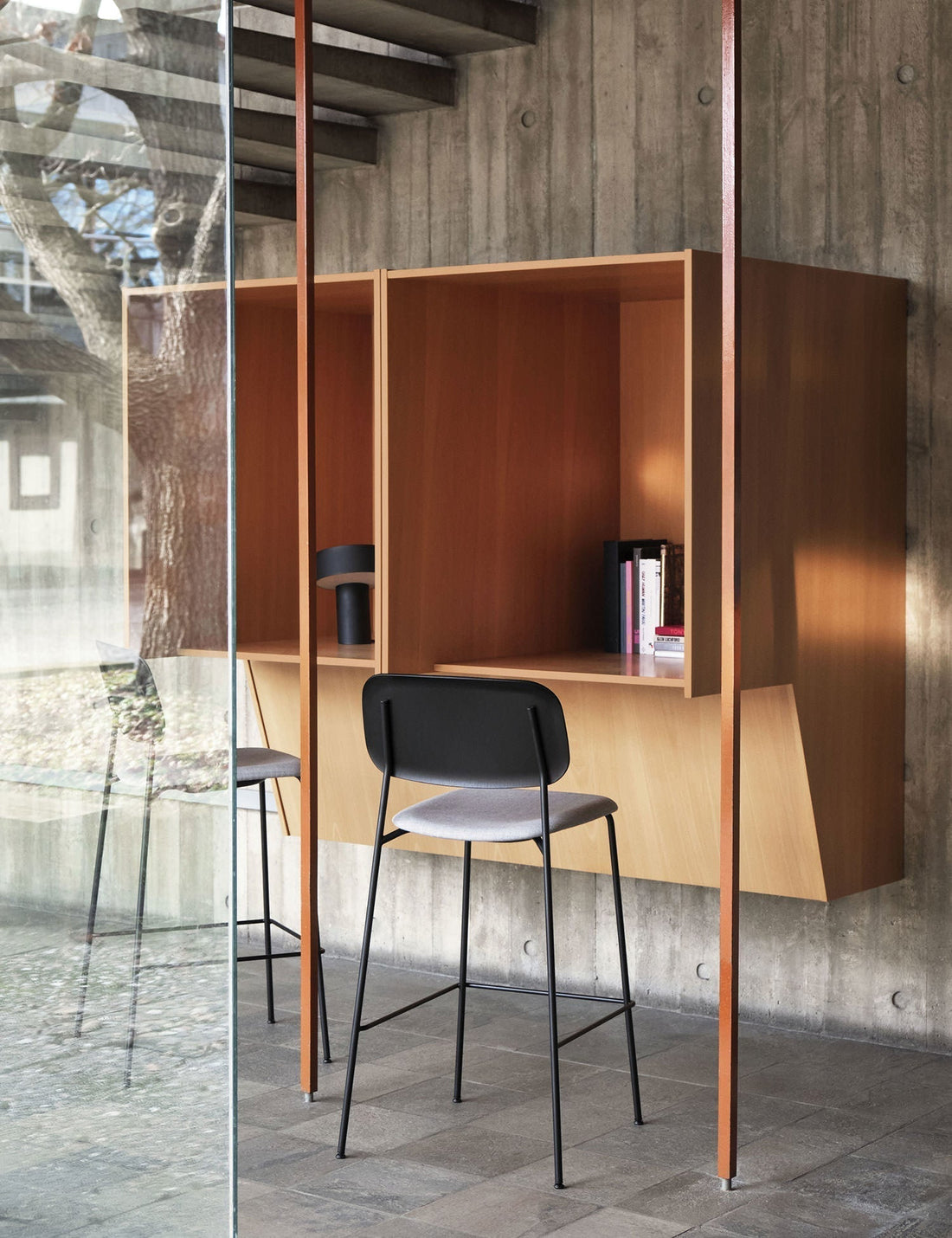 Slant Lamp (Black)